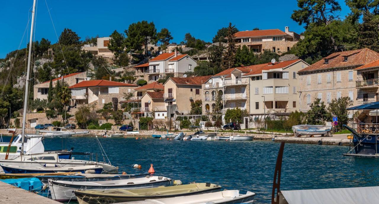 Amare Apartments Bobovisca Екстериор снимка