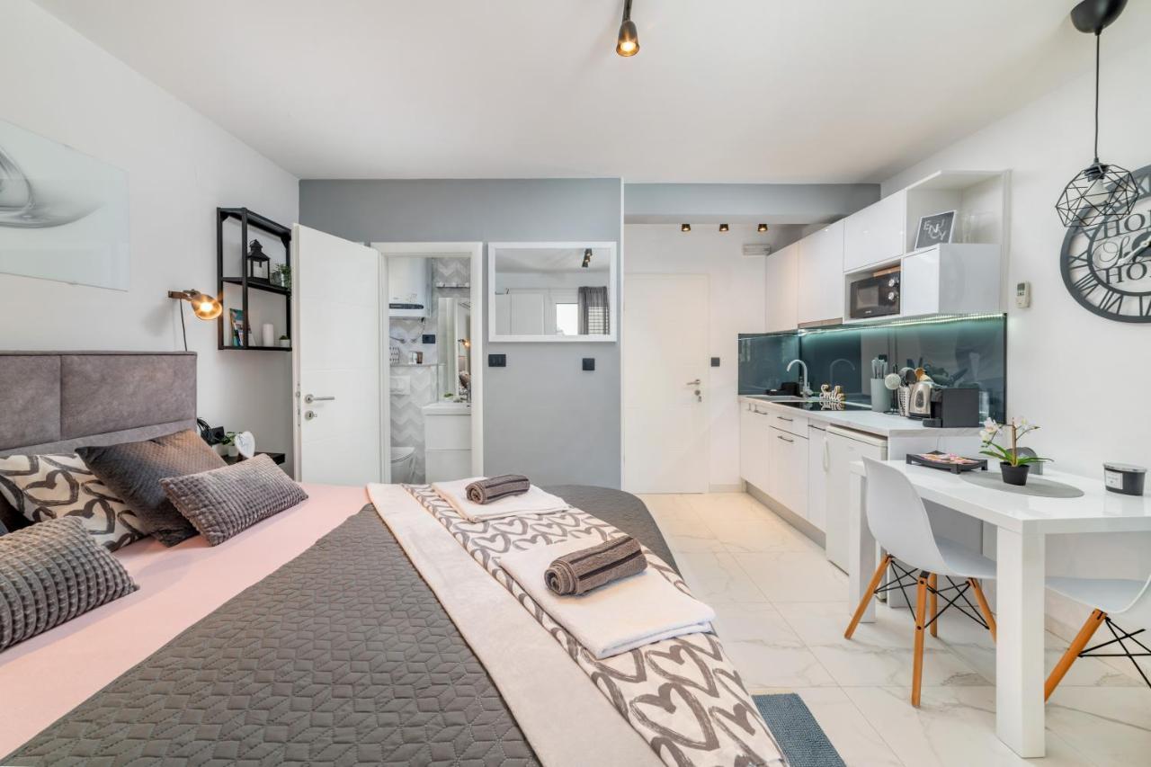 Amare Apartments Bobovisca Екстериор снимка
