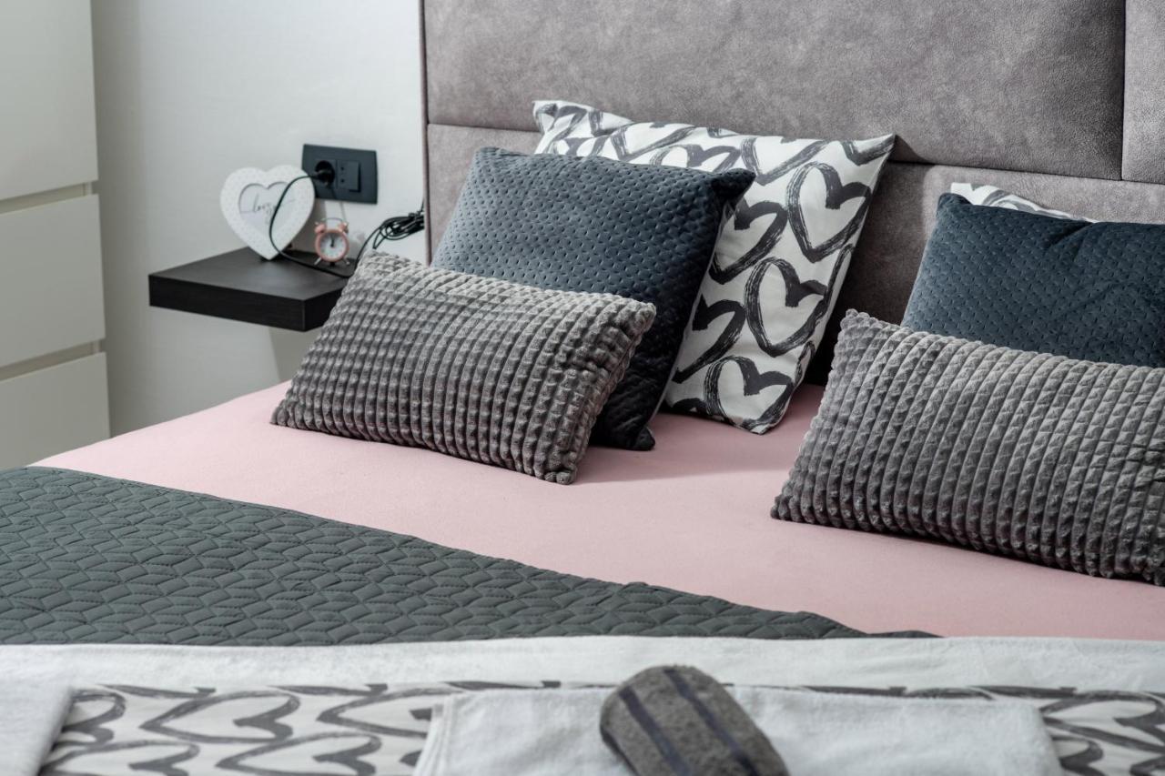 Amare Apartments Bobovisca Екстериор снимка