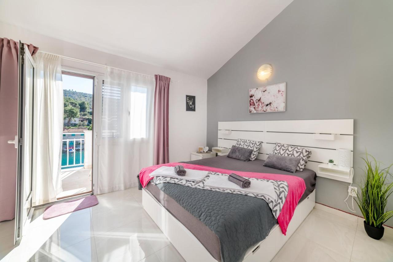 Amare Apartments Bobovisca Екстериор снимка
