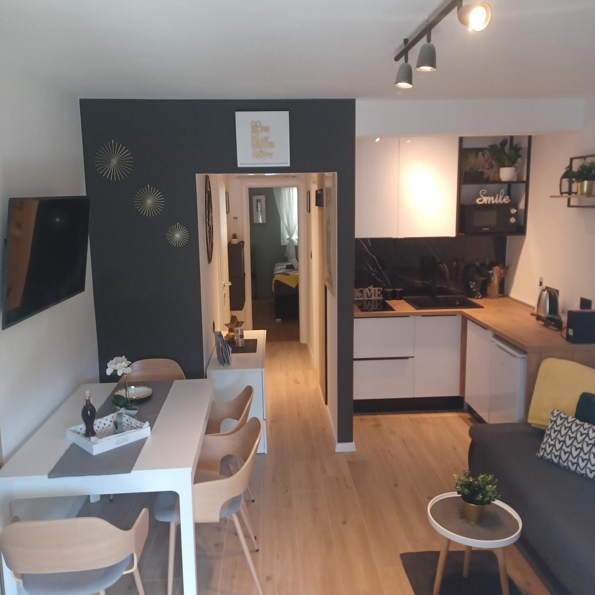 Amare Apartments Bobovisca Екстериор снимка